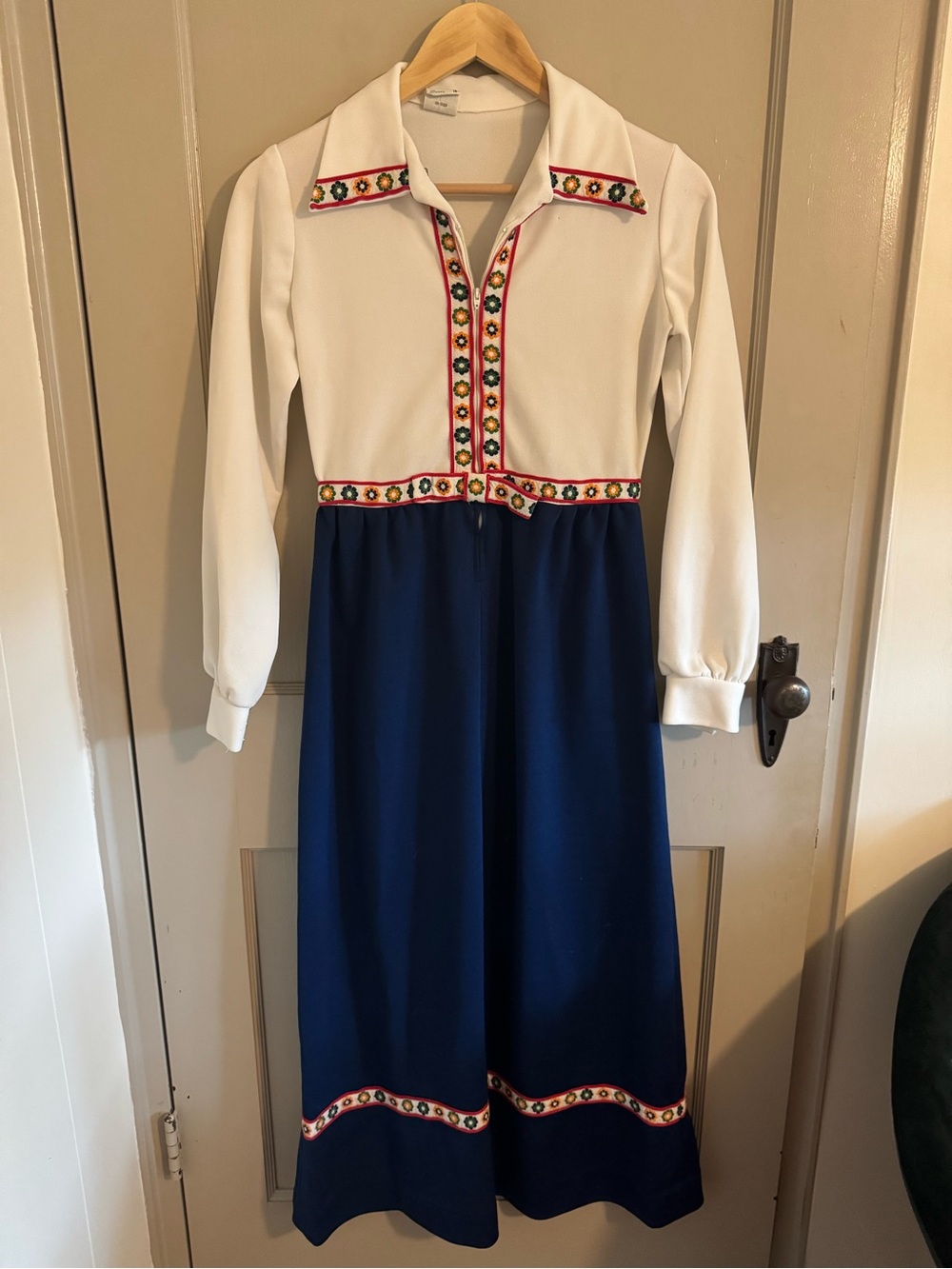 1970s J. C. Pennys flower power dress.